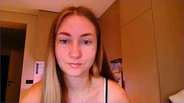 BluueSilk online show from December 2, 2025, 6:08 am