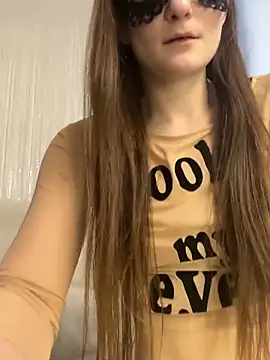 Snapshot of Helgamunn chatting on February 2, 2026, 11:20 am Helgamunn online show from February 2, 2026, 11:20 am