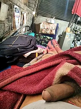 Snapshot of crazyxy12 chatting on February 13, 2026, 9:27 am crazyxy12 online show from February 13, 2026, 9:27 am