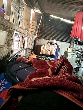 Snapshot of crazyxy12 chatting on February 17, 2026, 7:05 am crazyxy12 online show from February 17, 2026, 7:05 am