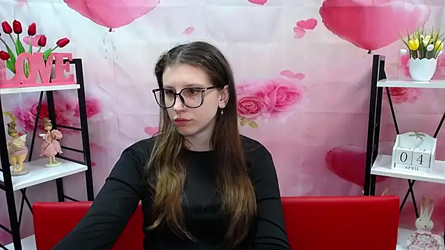 LilianaShine online show from April 4, 2026, 5:16 am