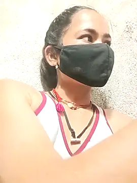 Sunali Bendre online show from April 1, 2026, 1:12 pm