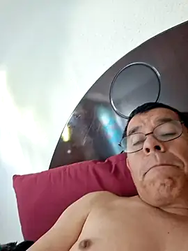 Snapshot of eros3442 chatting on February 8, 2026, 5:05 pm eros3442 online show from February 8, 2026, 5:05 pm