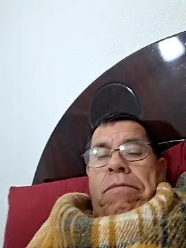 Snapshot of eros3442 chatting on February 10, 2026, 2:15 am eros3442 online show from February 10, 2026, 2:15 am