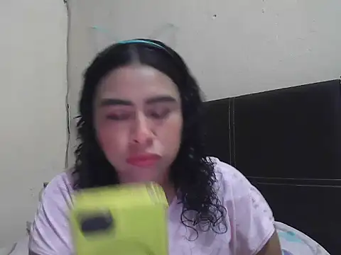 Snapshot of DalilahMx chatting on May 6, 2026, 2:55 pm DalilahMx online show from May 6, 2026, 2:55 pm