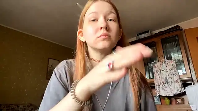 LaureenVielma online show from March 26, 2026, 7:25 am