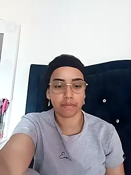 Snapshot of Diva_noir chatting on February 14, 2026, 2:14 pm Diva noir online show from February 14, 2026, 2:14 pm