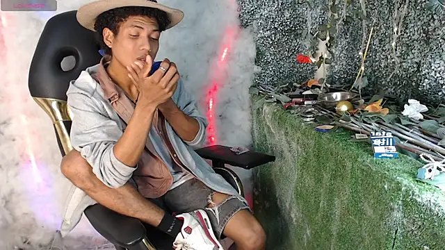 Walkers05 online show from March 15, 2026, 2:28 am