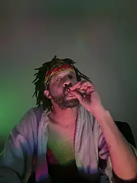 Snapshot of magic_man1085 chatting on February 5, 2026, 5:06 pm magic man1085 online show from February 5, 2026, 5:06 pm