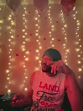 Snapshot of magic_man1085 chatting on February 12, 2026, 3:12 am magic man1085 online show from February 12, 2026, 3:12 am