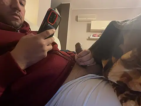 Snapshot of latinocalientehot chatting on February 6, 2026, 9:07 pm latinocalientehot online show from February 6, 2026, 9:07 pm