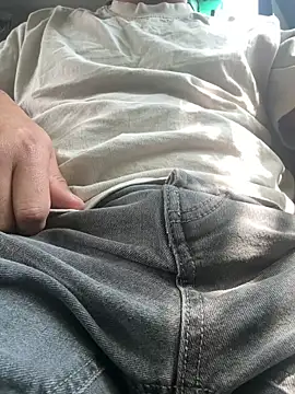 latinocalientehot online show from June 5, 2026, 11:27 am