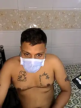 Snapshot of silkboy69 chatting on February 8, 2026, 4:32 pm silkboy69 online show from February 8, 2026, 4:32 pm