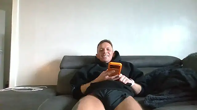 verscub6969 online show from March 10, 2026, 2:22 pm