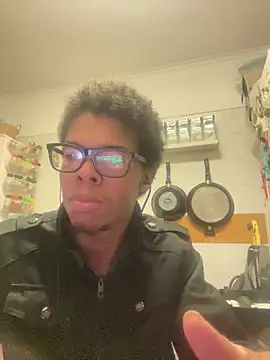 ELPikaPreta online show from February 15, 2026, 12:29 am