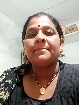 Snapshot of Hirdesh_sahhu chatting on February 11, 2026, 12:04 am Hirdesh sahhu online show from February 11, 2026, 12:04 am