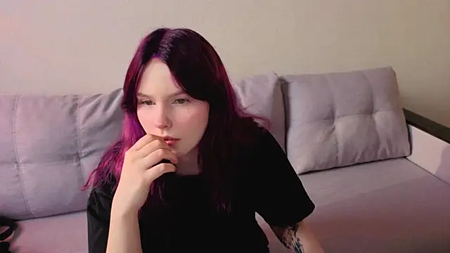 Julia Anis online show from March 29, 2026, 1:05 am