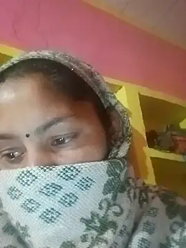 Julilodhi8695 online show from February 11, 2026, 3:50 pm