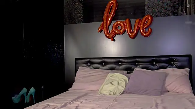 EileenElfie online show from February 27, 2026, 3:39 am