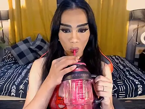 VeshtidaTS online show from April 20, 2026, 3:09 am