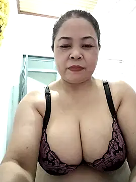 Baby-bigtits2026 online show from March 4, 2026, 10:43 am