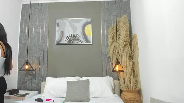 emma evanss   online show from February 9, 2026, 11:36 am