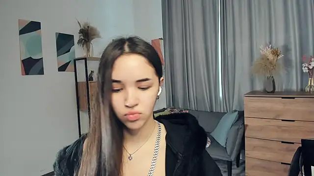 AvantgardAlone online show from February 16, 2026, 8:32 am