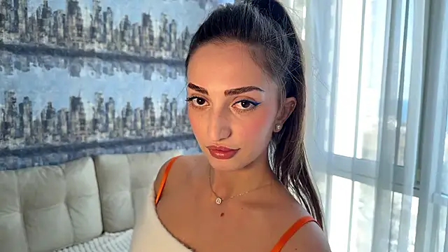 Snapshot of AmiraMartin chatting on February 1, 2026, 10:03 am AmiraMartin online show from February 1, 2026, 10:03 am