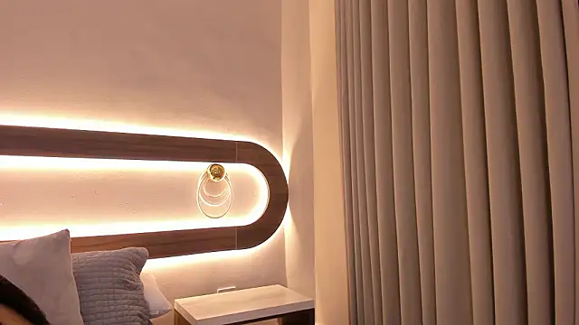 Snapshot of Violeta_sum chatting on February 18, 2026, 12:23 pm Violeta sum online show from February 18, 2026, 12:23 pm