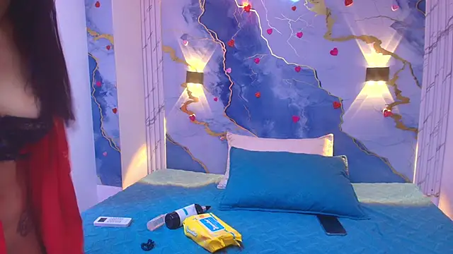 crystal love08 online show from April 13, 2026, 7:19 pm