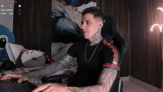 trisstann  online show from March 25, 2026, 4:35 pm