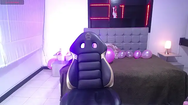 Snapshot of Perla_lovely_ chatting on February 15, 2026, 12:25 pm Perla lovely online show from February 15, 2026, 12:25 pm