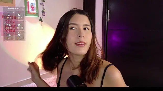 Snapshot of emicute_ chatting on February 12, 2026, 12:49 am emicute online show from February 12, 2026, 12:49 am