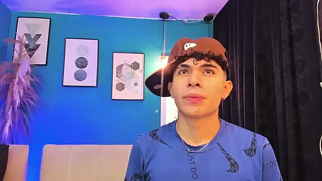 Snapshot of DesiresOfOlympus_ chatting on February 8, 2026, 12:08 pm DesiresOfOlympus online show from February 8, 2026, 12:08 pm