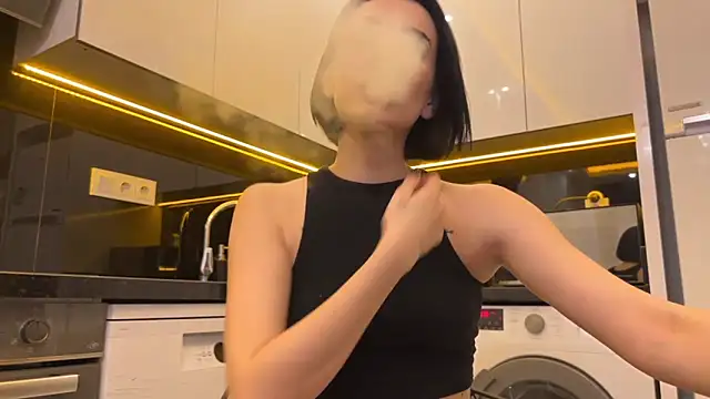 Snapshot of BlackFox_V chatting on February 6, 2026, 10:24 pm BlackFox V online show from February 6, 2026, 10:24 pm