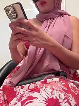 -pinkladyy- online show from June 5, 2026, 1:56 am