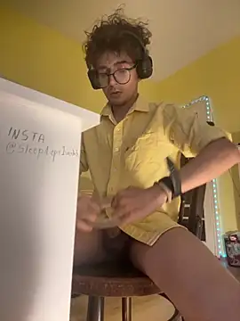 monkeyk1ng online show from March 14, 2026, 4:40 am