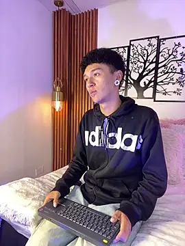 Snapshot of David_Banks_ chatting on February 21, 2026, 12:28 pm David Banks online show from February 21, 2026, 12:28 pm