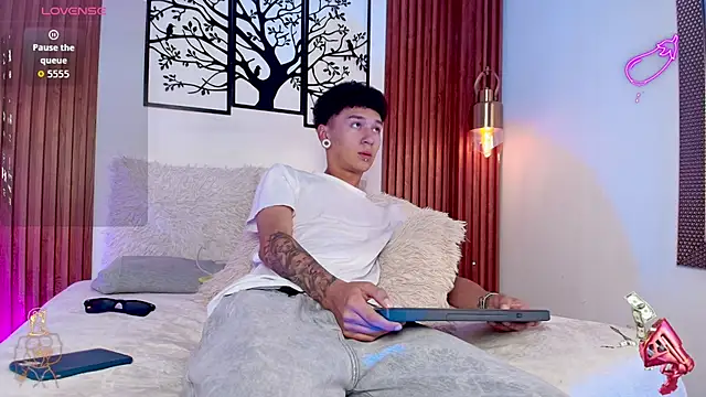 David Banks  online show from March 3, 2026, 12:33 pm