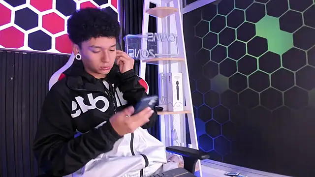 David Banks  online show from April 9, 2026, 12:32 pm