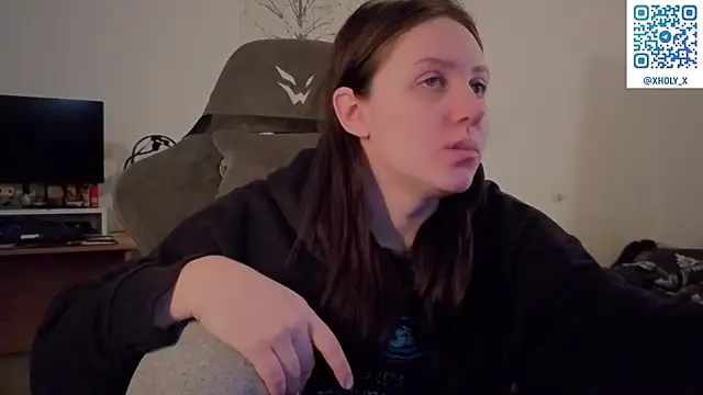 Snapshot of Holy_Kveta chatting on February 6, 2026, 2:49 am Holy Kveta online show from February 6, 2026, 2:49 am