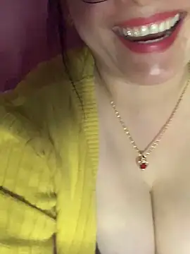 Snapshot of Star-sweet01 chatting on February 3, 2026, 6:40 am Star-sweet01 online show from February 3, 2026, 6:40 am