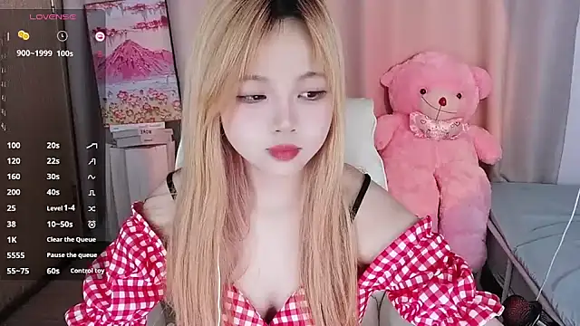 -Anya-666- online show from February 5, 2026, 4:11 pm