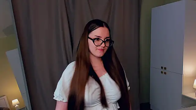 Snapshot of CrissyKales chatting on February 5, 2026, 5:06 pm CrissyKales online show from February 5, 2026, 5:06 pm