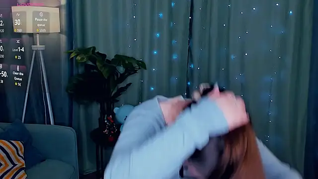 Snapshot of CrissyKales chatting on April 13, 2026, 7:52 pm CrissyKales online show from April 13, 2026, 7:52 pm