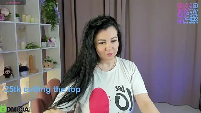 Snapshot of Monika_Martinezz chatting on February 19, 2026, 3:35 am Monika Martinezz online show from February 19, 2026, 3:35 am