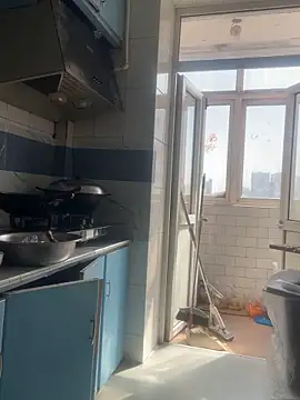 Youyou 12 online show from April 20, 2026, 12:57 am