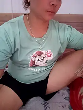 neyney110 online show from April 13, 2026, 4:56 pm