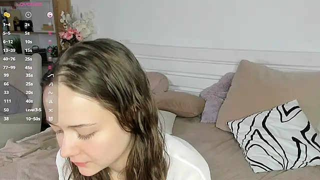 MalvinaTrafford online show from April 8, 2026, 9:48 pm