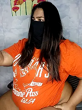 Cute G online show from April 3, 2026, 7:12 pm